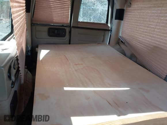 2003 Chevrolet Express Cargo YF7 Upfitter с VIN 1GBFH15T131172259, выставлен на аукционе IAAI как лот 43492547 с пробегом 240 127 миль миль и . История ставок и продаж доступна на DreamBid. Изображение 8.