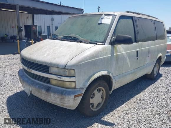2000 Chevrolet Astro с VIN 1GNDM19WXYB115375, выставлен на аукционе IAAI как лот 42058298 с пробегом 166 420 миль миль и . История ставок и продаж доступна на DreamBid. Изображение 2.
