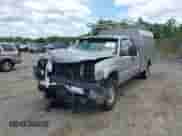 2006 Chevrolet Silverado 3500 SRW LT3 z VIN 1GCHK39D56E227054, wystawiony jako IAAI lot #42191838 z przebiegiem 249 939 mil mil oraz . Historia ofert i sprzedaży dostępna na DreamBid. Obrazek 17.