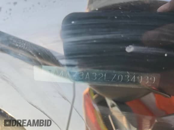 2020 Mitsubishi Outlander ES with VIN JA4AZ3A32LZ034939, listed as a Copart auction lot 71653725 with 105,553 mi miles and Salvage title. Bid and sale history available at DreamBid. Image 14.