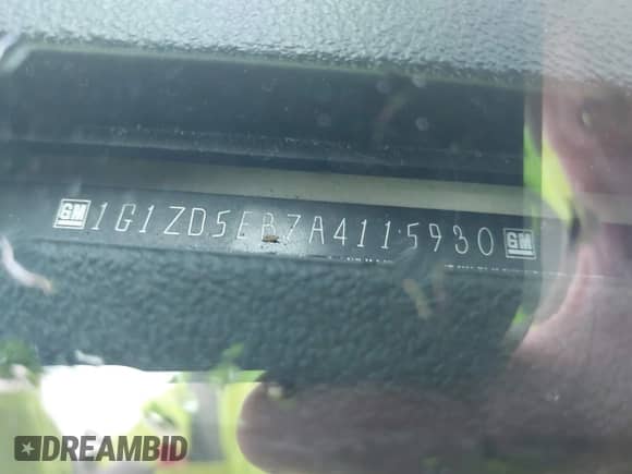 2010 Chevrolet Malibu 2LT z VIN 1G1ZD5EB7A4115930, wystawiony jako IAAI lot #42868817 z przebiegiem 164 340 mil mil oraz . Historia ofert i sprzedaży dostępna na DreamBid. Obrazek 9.