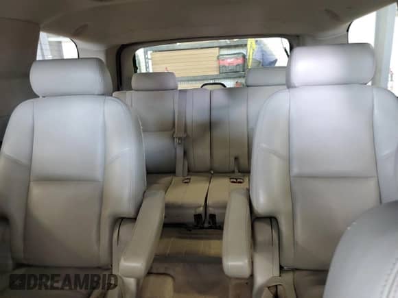 2010 Chevrolet Tahoe LTZ с VIN 1GNUKCE09AR200496, выставлен на аукционе Copart как лот 71053915 с пробегом 231 714 миль миль и Списание • Salvage title. История ставок и продаж доступна на DreamBid. Изображение 10.