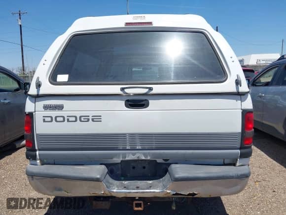 1995 Dodge 2500 with VIN 3B7KC23C8SM127130, listed as a IAAI auction lot 41987872 with 164,285 mi miles and . Bid and sale history available at DreamBid. Image 16.