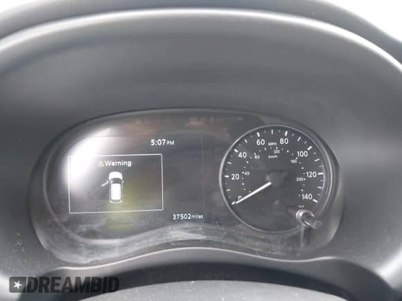 2022 Nissan Kicks SR z VIN 3N1CP5DV5NL493750, wystawiony jako IAAI lot #42331255 z przebiegiem 37 502 mil mil oraz . Historia ofert i sprzedaży dostępna na DreamBid. Obrazek 7.