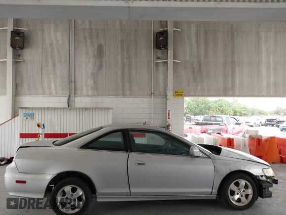 2002 Honda Accord EX with VIN 1HGCG32552A015594, listed as a IAAI auction lot 42402274 with 194,685 mi miles and . Bid and sale history available at DreamBid. Image 13.