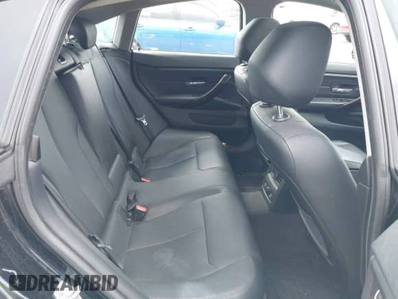 2015 BMW 4 Series 428i xDrive с VIN WBA4C9C52FD331620, выставлен на аукционе IAAI как лот 42556526 с пробегом 115 674 миль миль и . История ставок и продаж доступна на DreamBid. Изображение 8.