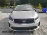 2020 Kia Sorento S z VIN 5XYPGDA52LG614882, wystawiony jako Copart lot #85534085 z przebiegiem 85 530 mil mil oraz Czysty tytuł • Clean title. Historia ofert i sprzedaży dostępna na DreamBid. Obrazek 5.