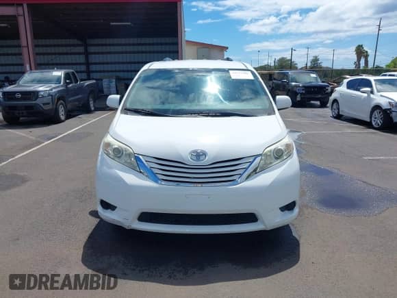 2015 Toyota Sienna LE with VIN 5TDKK3DC6FS664852, listed as a IAAI auction lot 42517486 with 106,951 mi miles and . Bid and sale history available at DreamBid. Image 13.