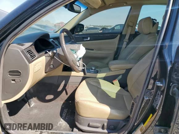 2009 Hyundai Genesis with VIN KMHGC46E89U068998, listed as a Copart auction lot 81590315 with 201,337 mi miles and Salvage title. Bid and sale history available at DreamBid. Image 7.