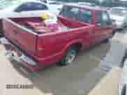 2003 Chevrolet S-10 LS z VIN 1GCCS19X438162636, wystawiony jako IAAI lot #42630720 z przebiegiem Nie podano mil oraz . Historia ofert i sprzedaży dostępna na DreamBid. Obrazek 4.
