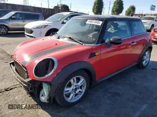 2011 MINI Hardtop with VIN WMWSU3C53BT251891, listed as a Copart auction lot 84051845 with 161,853 mi miles and Salvage title. Bid and sale history available at DreamBid. Image 1.