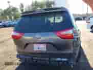 2017 Toyota Sienna LE Auto Access Seat z VIN 5TDKZ3DC8HS841108, wystawiony jako IAAI lot #42794957 z przebiegiem 106 466 mil mil oraz . Historia ofert i sprzedaży dostępna na DreamBid. Obrazek 17.