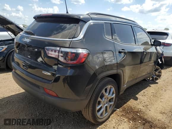 2024 Jeep Compass Latitude Lux с VIN 3C4NJDFNXRT126427, выставлен на аукционе Copart как лот 62740395 с пробегом 21 386 миль миль и Списание • Salvage title. История ставок и продаж доступна на DreamBid. Изображение 3.