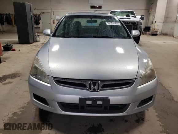2006 Honda Accord with NAVI z VIN JHMCN36576C003471, wystawiony jako Copart lot #59330565 z przebiegiem 92 999 mil mil oraz Szkoda całkowita • Salvage title. Historia ofert i sprzedaży dostępna na DreamBid. Obrazek 5.
