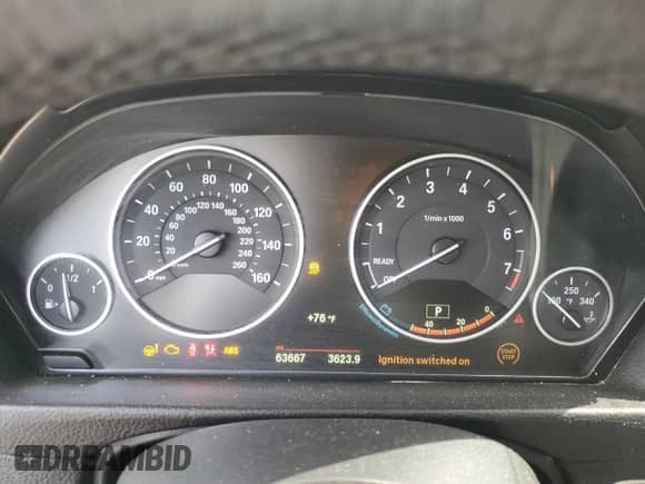 2018 BMW 3 Series 320i xDrive z VIN WBA8A3C56JA491885, wystawiony jako Copart lot #58156455 z przebiegiem 63 667 mil mil oraz Szkoda całkowita • Salvage title. Historia ofert i sprzedaży dostępna na DreamBid. Obrazek 9.