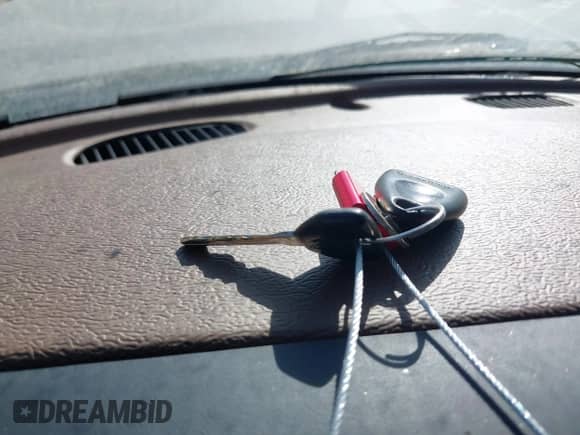 1998 Dodge 1500 z VIN 1B7HC13Y6WJ195686, wystawiony jako IAAI lot #43176793 z przebiegiem 142 602 mil mil oraz . Historia ofert i sprzedaży dostępna na DreamBid. Obrazek 11.