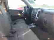 2018 GMC Sierra 1500 SLT z VIN 3GTP1NECXJG205818, wystawiony jako IAAI lot #42874974 z przebiegiem 144 799 mil mil oraz . Historia ofert i sprzedaży dostępna na DreamBid. Obrazek 5.