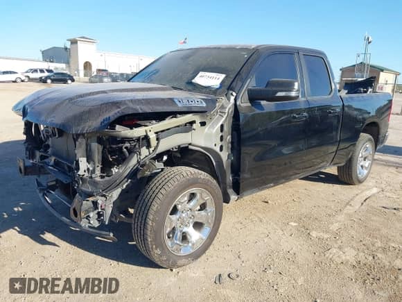 2022 Ram 1500 Big Horn z VIN 1C6RREBT3NN442466, wystawiony jako IAAI lot #40734114 z przebiegiem 22 586 mil mil oraz . Historia ofert i sprzedaży dostępna na DreamBid. Obrazek 20.