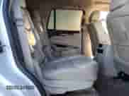 2016 Cadillac Escalade Premium Collection z VIN 1GYS4CKJ9GR246551, wystawiony jako Copart lot #85313055 z przebiegiem 130 720 mil mil oraz Szkoda całkowita • Salvage title. Historia ofert i sprzedaży dostępna na DreamBid. Obrazek 11.