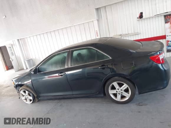 2013 Toyota Camry SE с VIN 4T1BF1FK2DU251019, выставлен на аукционе IAAI как лот 43280108 с пробегом 105 295 миль миль и . История ставок и продаж доступна на DreamBid. Изображение 14.