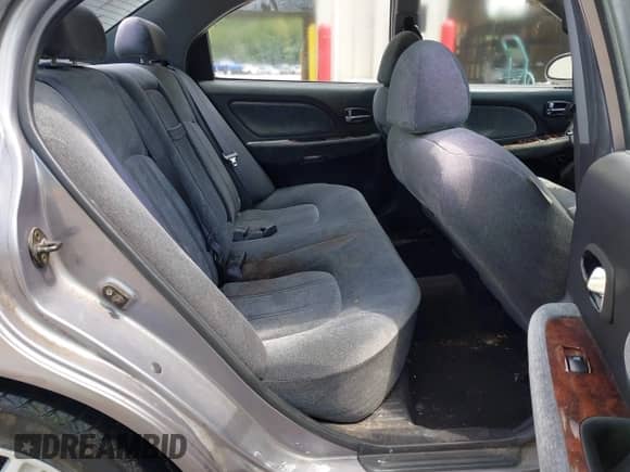 2005 Hyundai Sonata GLS z VIN KMHWF35H75A188246, wystawiony jako IAAI lot #42738585 z przebiegiem 258 322 mil mil oraz . Historia ofert i sprzedaży dostępna na DreamBid. Obrazek 8.