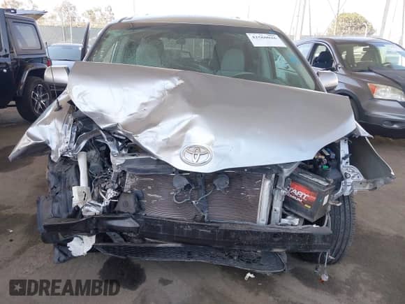 2013 Toyota Sienna LE AAS with VIN 5TDKK3DC2DS344974, listed as a IAAI auction lot 42560026 with 138,918 mi miles and . Bid and sale history available at DreamBid. Image 19.