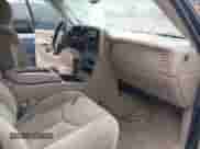 2003 Chevrolet Silverado 1500 LT с VIN 2GCEK19T331174124, выставлен на аукционе IAAI как лот 42219188 с пробегом 252 383 миль миль и . История ставок и продаж доступна на DreamBid. Изображение 5.
