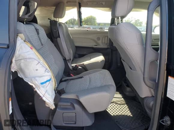 2021 Toyota Sienna LE with VIN 5TDBSKFC6MS030462, listed as a Copart auction lot 83844405 with 59,643 mi miles and Salvage title. Bid and sale history available at DreamBid. Image 11.