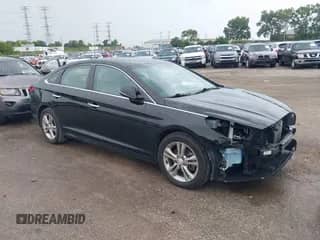 2019 Hyundai Sonata Sport с VIN 5NPE34AF0KH791840, выставлен на аукционе IAAI как лот 42671165 с пробегом 76 989 миль миль и . История ставок и продаж доступна на DreamBid. Изображение 1.