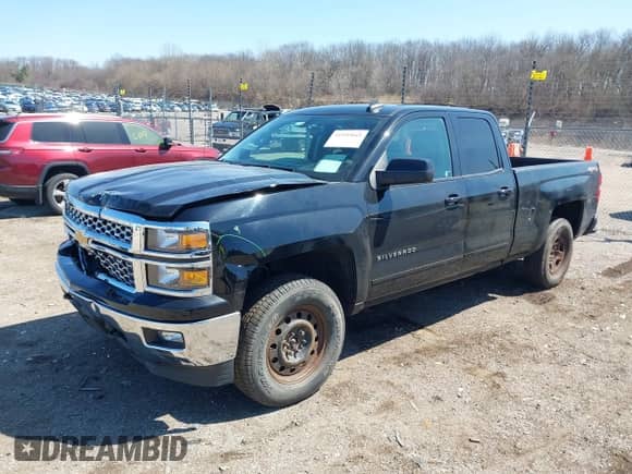 2015 Chevrolet Silverado 1500 LT z VIN 1GCVKREH5FZ351980, wystawiony jako IAAI lot #41992041 z przebiegiem 122 709 mil mil oraz . Historia ofert i sprzedaży dostępna na DreamBid. Obrazek 17.