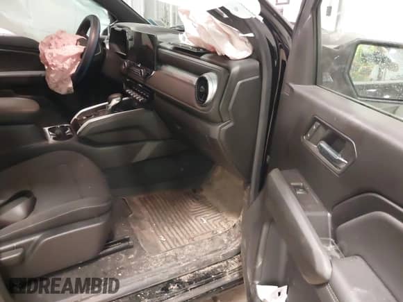 2023 Chevrolet Colorado 2WD LT с VIN 1GCPSCEK1P1232681, выставлен на аукционе IAAI как лот 42358453 с пробегом 10 543 миль миль и . История ставок и продаж доступна на DreamBid. Изображение 5.