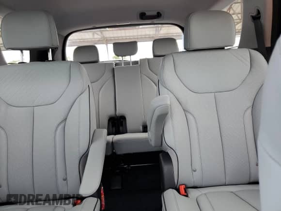 2025 Hyundai Palisade SEL Premium with VIN KM8R44GEXSU916258, listed as a Copart auction lot 61736175 with 7,399 mi miles and Salvage title. Bid and sale history available at DreamBid. Image 10.