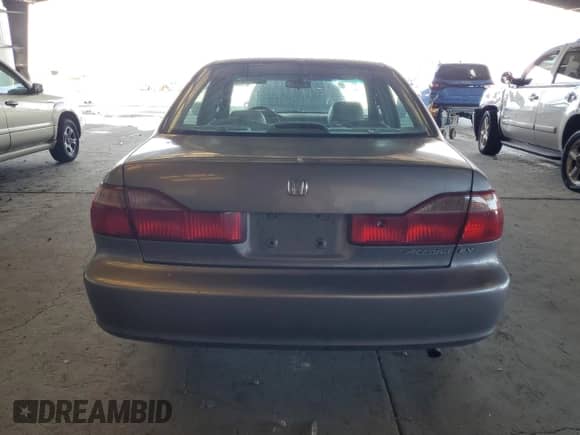 2000 Honda Accord EX with VIN 1HGCG6686YA157077, listed as a Copart auction lot 68128415 with 154,701 mi miles and Clean title. Bid and sale history available at DreamBid. Image 6.