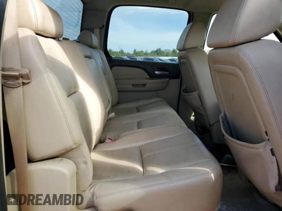 2008 Chevrolet Silverado 2500HD Work Truck with VIN 1GCHK23628F173472, listed as a Copart auction lot 84760475 with 586,592 mi miles and Salvage title. Bid and sale history available at DreamBid. Image 10.
