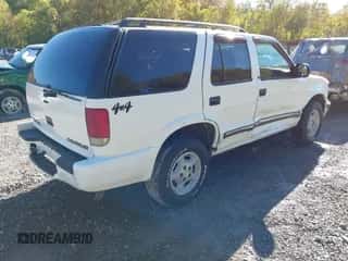 2000 Chevrolet Blazer LT с VIN 1GNDT13W6Y2393525, выставлен на аукционе IAAI как лот 43421978 с пробегом 174 388 миль миль и . История ставок и продаж доступна на DreamBid. Изображение 4.