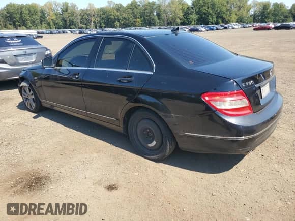 2008 Mercedes-Benz C 300 Sport z VIN WDDGF81X28F062800, wystawiony jako Copart lot #71184825 z przebiegiem 177 405 mil mil oraz Szkoda całkowita • Salvage title. Historia ofert i sprzedaży dostępna na DreamBid. Obrazek 2.