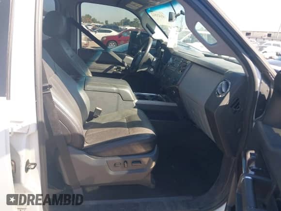 2015 Ford F-250 Lariat с VIN 1FT7W2BT8FEC37122, выставлен на аукционе IAAI как лот 43321522 с пробегом 215 687 миль миль и . История ставок и продаж доступна на DreamBid. Изображение 5.