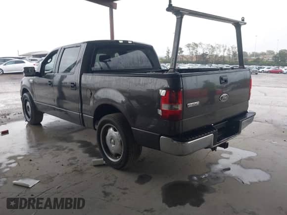 2005 Ford F-150 XLT z VIN 1FTPW12535FA65702, wystawiony jako IAAI lot #43547241 z przebiegiem Nie podano mil oraz . Historia ofert i sprzedaży dostępna na DreamBid. Obrazek 3.
