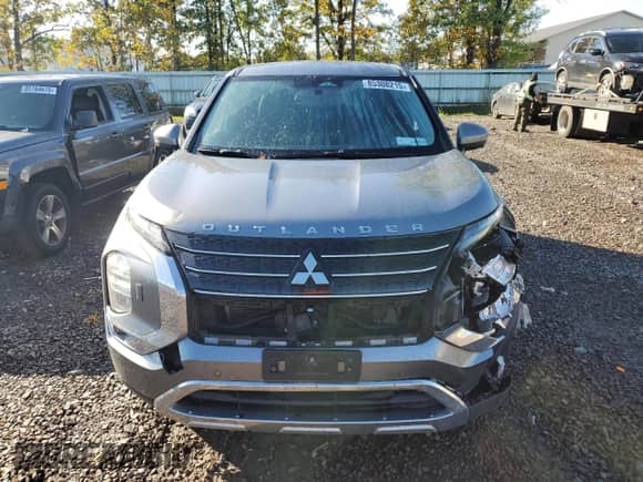 2024 Mitsubishi Outlander SE с VIN JA4J4VA88RZ017156, выставлен на аукционе Copart как лот 85308215 с пробегом 47 007 миль миль и Списание • Salvage title. История ставок и продаж доступна на DreamBid. Изображение 5.
