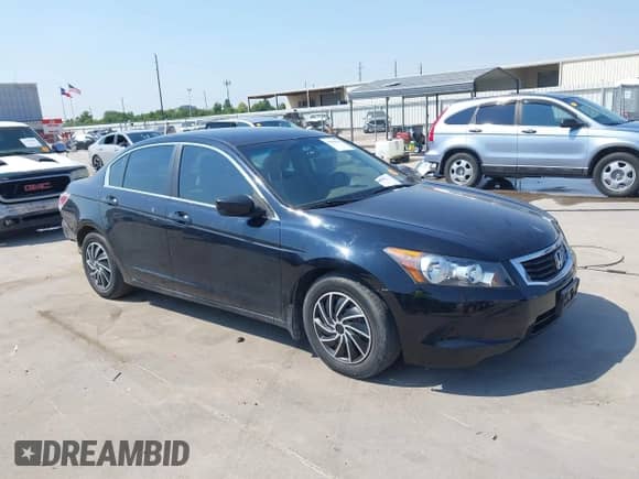 2008 Honda Accord LX с VIN JHMCP26338C076018, выставлен на аукционе IAAI как лот 43185815 с пробегом Не указан миль и . История ставок и продаж доступна на DreamBid. Изображение 1.