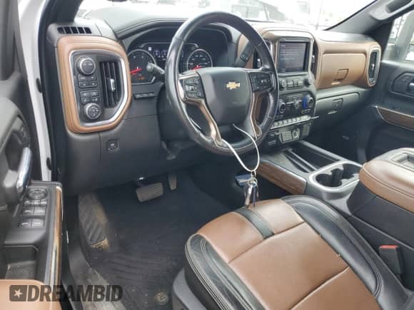 2020 Chevrolet Silverado 3500HD High Country с VIN 1GC4YVEY6LF349445, выставлен на аукционе Copart как лот 55833495 с пробегом 124 587 миль миль и Списание • Salvage title. История ставок и продаж доступна на DreamBid. Изображение 8.