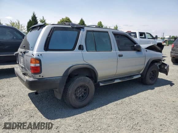 1998 Nissan Pathfinder XE with VIN JN8AR05Y2WW222588, listed as a Copart auction lot 60874565 with 139,733 mi miles and Salvage title. Bid and sale history available at DreamBid. Image 3.