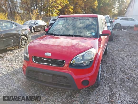 2013 Kia Soul с VIN KNDJT2A51D7606938, выставлен на аукционе IAAI как лот 43512574 с пробегом 90 221 миль миль и . История ставок и продаж доступна на DreamBid. Изображение 6.