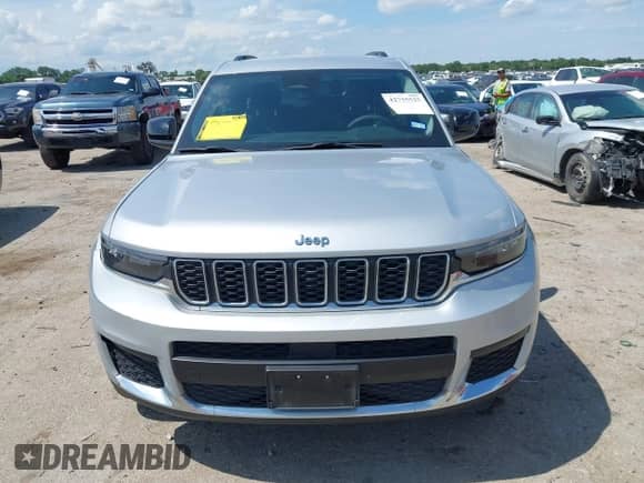 2023 Jeep Grand Cherokee Laredo z VIN 1C4RJJAG7P8818021, wystawiony jako IAAI lot #42735525 z przebiegiem 49 029 mil mil oraz . Historia ofert i sprzedaży dostępna na DreamBid. Obrazek 12.