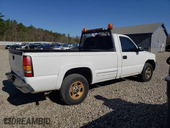 2004 GMC Sierra 1500 Work Truck с VIN 1GTEK14V84E335897, выставлен на аукционе Copart как лот 53538955 с пробегом 172 992 миль миль и Списание • Salvage title. История ставок и продаж доступна на DreamBid. Изображение 3.