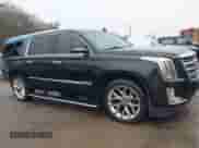 2016 Cadillac Escalade ESV Platinum с VIN 1GYS4KKJ9GR239111, выставлен на аукционе IAAI как лот 41627506 с пробегом 145 105 миль миль и . История ставок и продаж доступна на DreamBid. Изображение 13.