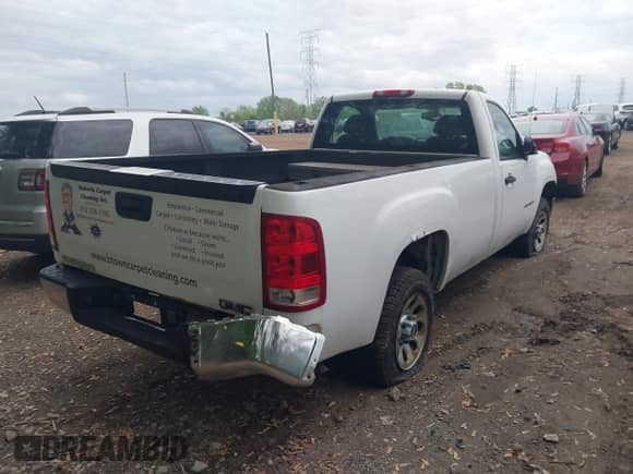 2007 GMC Sierra 1500 Work Truck с VIN 1GTEC14C27Z546439, выставлен на аукционе IAAI как лот 42151757 с пробегом 91 миль миль и . История ставок и продаж доступна на DreamBid. Изображение 4.