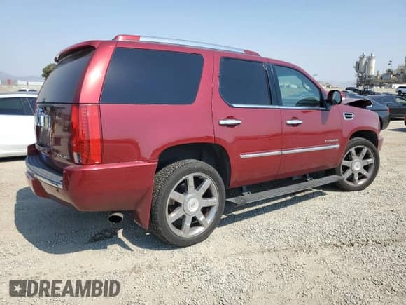 2011 Cadillac Escalade Premium с VIN 1GYS4CEF5BR131249, выставлен на аукционе Copart как лот 68678945 с пробегом 95 670 миль миль и Списание • Salvage title. История ставок и продаж доступна на DreamBid. Изображение 3.