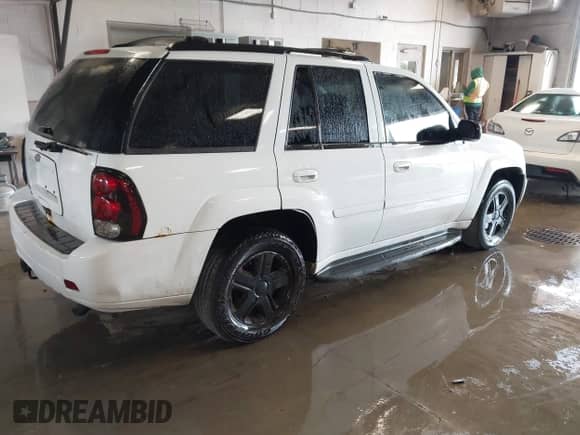 2006 Chevrolet TrailBlazer LT с VIN 1GNDS13S762309385, выставлен на аукционе IAAI как лот 42455966 с пробегом 192 768 миль миль и . История ставок и продаж доступна на DreamBid. Изображение 4.