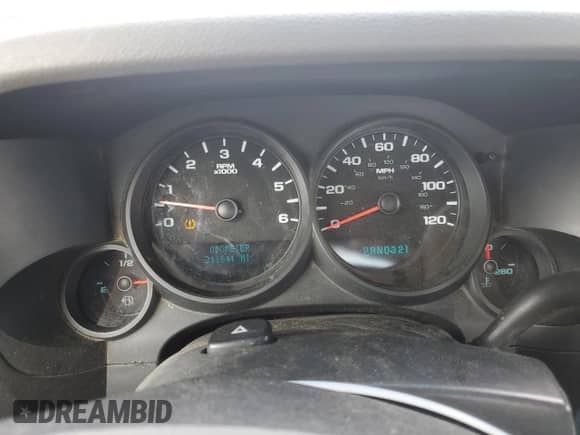 2008 GMC Sierra 1500 Work Truck z VIN 1GTEC14C58Z900651, wystawiony jako Copart lot #63002755 z przebiegiem 311 841 mil mil oraz Czysty tytuł • Clean title. Historia ofert i sprzedaży dostępna na DreamBid. Obrazek 9.